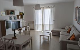 La Casa Dei Due Mari - Large Apartment With Parking